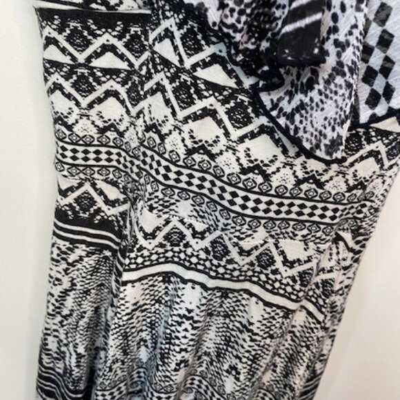 Jessica Simpson Black and white dress - Picture 3 of 8